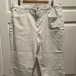Eddie Bauer Slightly Curvy Straight Jeans, size 18, NWT, white
